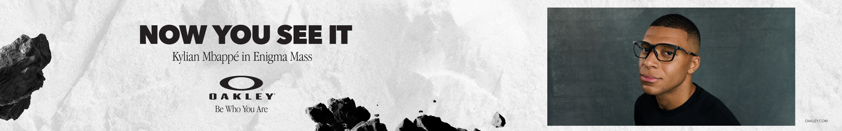 Campagne beeld Oakley Man met zwarte Oakley bril